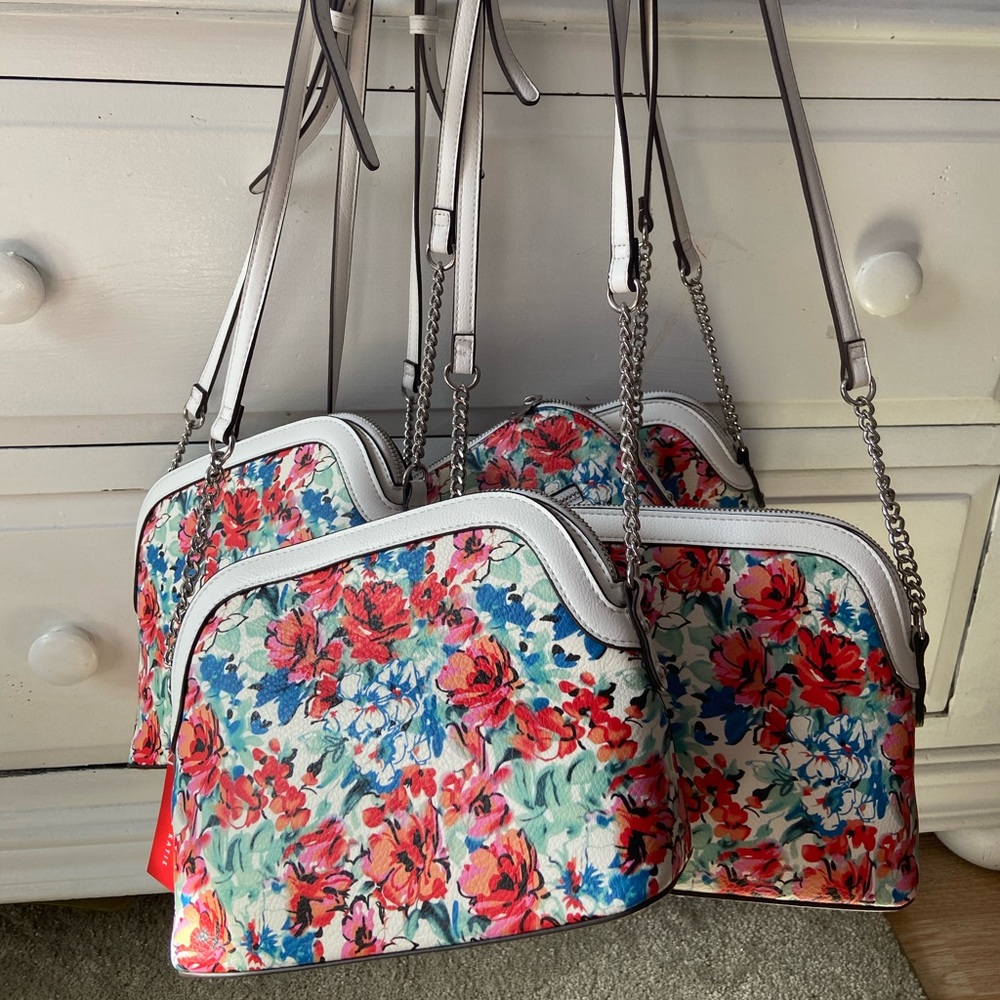 Kelly & Katie floral sling bag small
